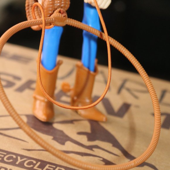 Disney Pixar Mattel Toy Story 4 Fully Posable Woody Figure Toy w/ Lasso + Hat 9” - Picture 4 of 11